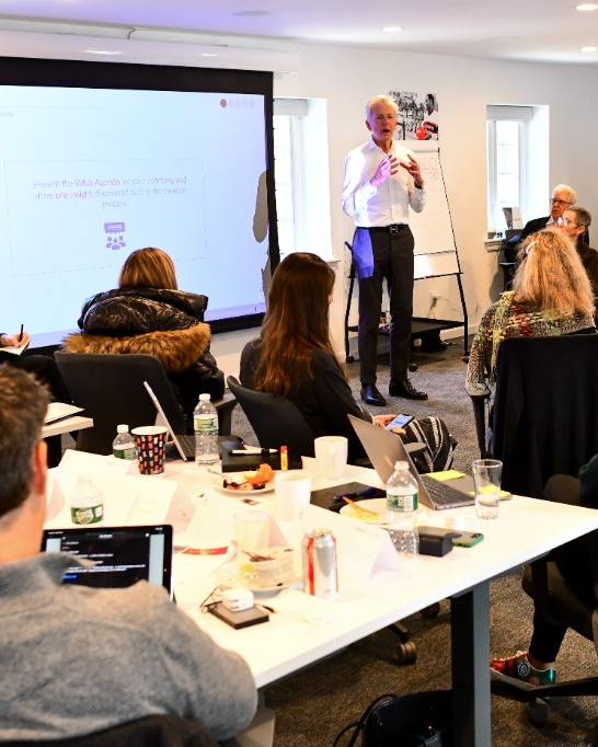 Hein Knaapen leading a workshop with executives